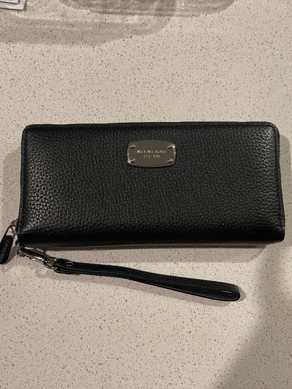 NWOT Michael Kors Jet Set Travel Large CONTINENTAL Pebble Leather Wristlet - Picture 3 of 12